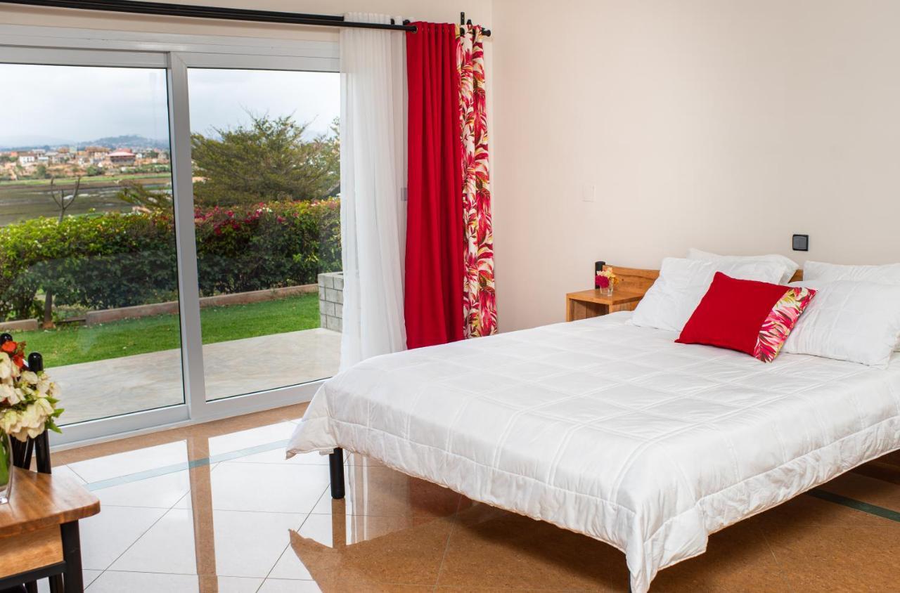 Somptua Garden Apartment Ivato  Exterior photo