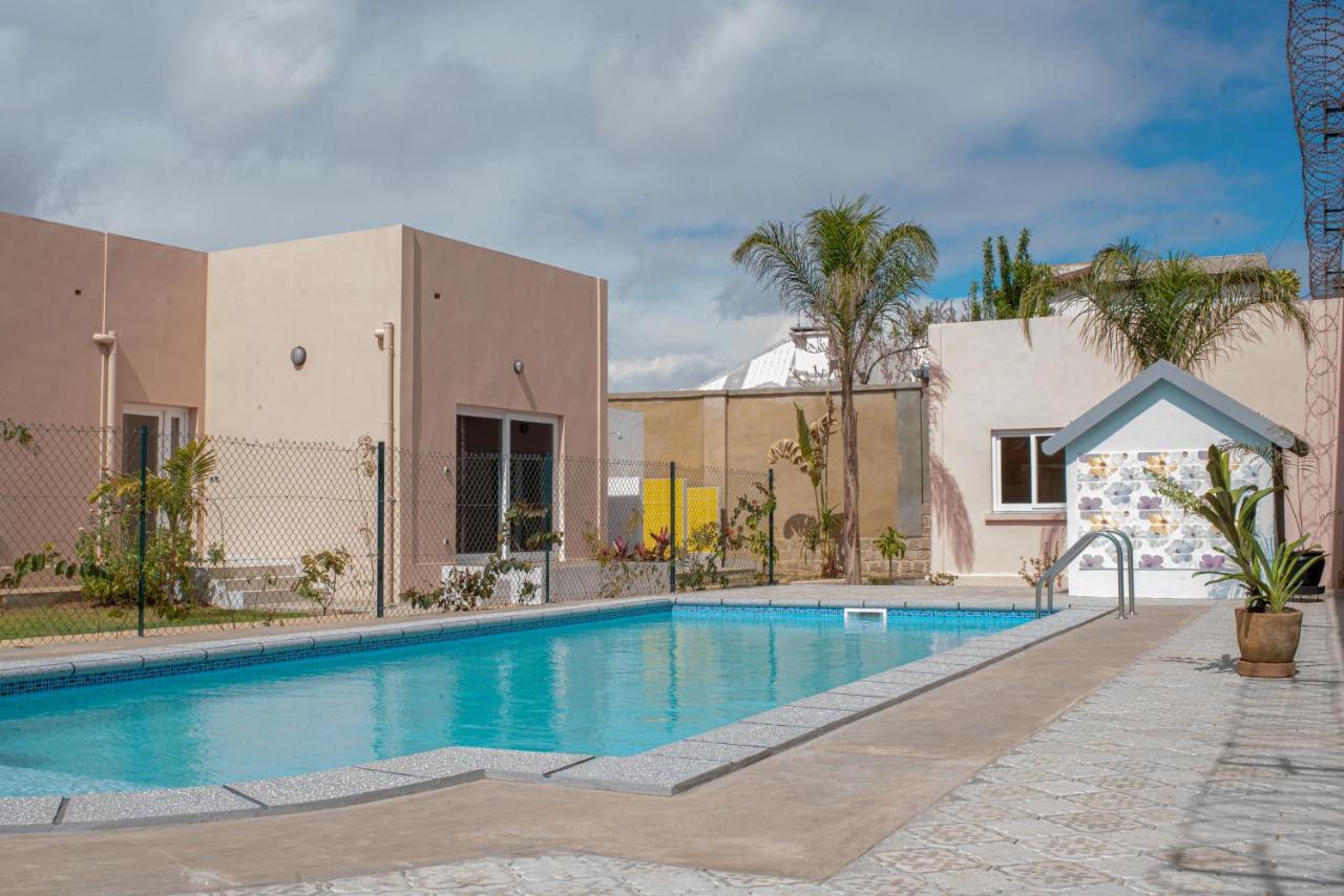 Somptua Garden Apartment Ivato  Exterior photo