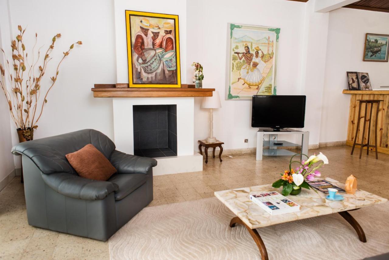 Somptua Garden Apartment Ivato  Exterior photo