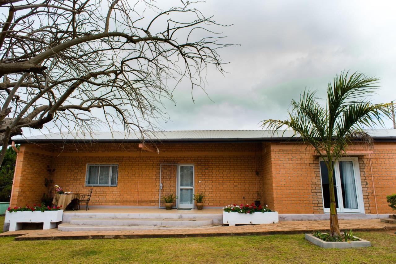 Somptua Garden Apartment Ivato  Exterior photo